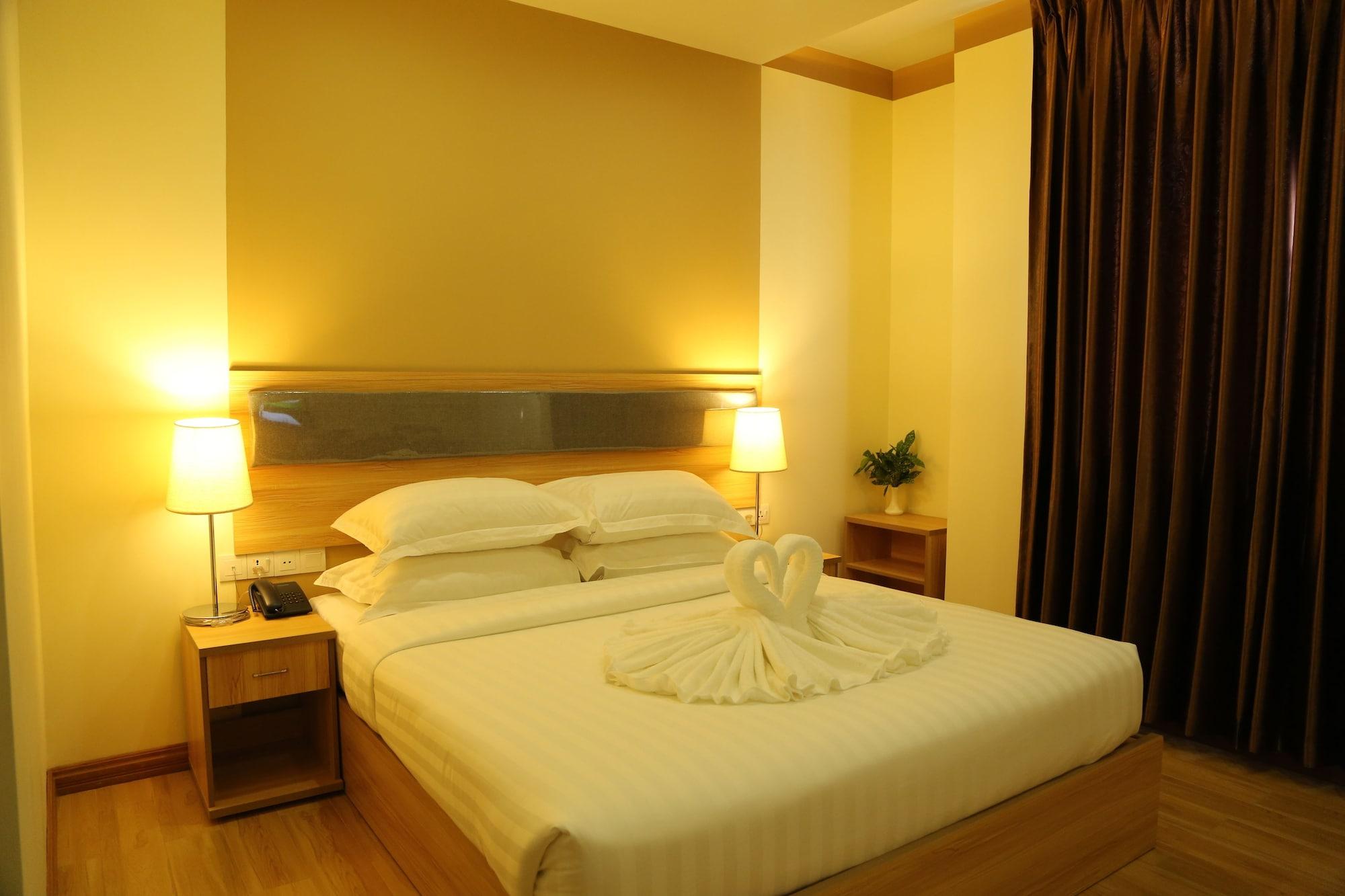 Vegas Hotel - Nay Pyi Taw Naypyidaw Экстерьер фото